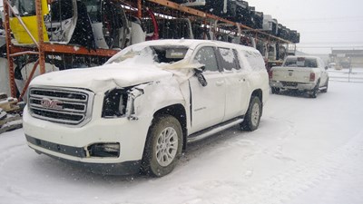 J24005, 15 Yukonxl, 5.3L.jpg