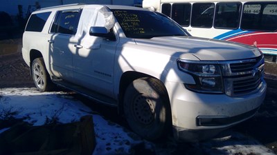J25031, 17 Suburban, 5.3L.jpg