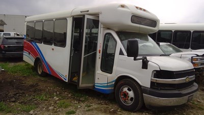 J25066, 14 Savana4500, 6.6L Diesel.jpg