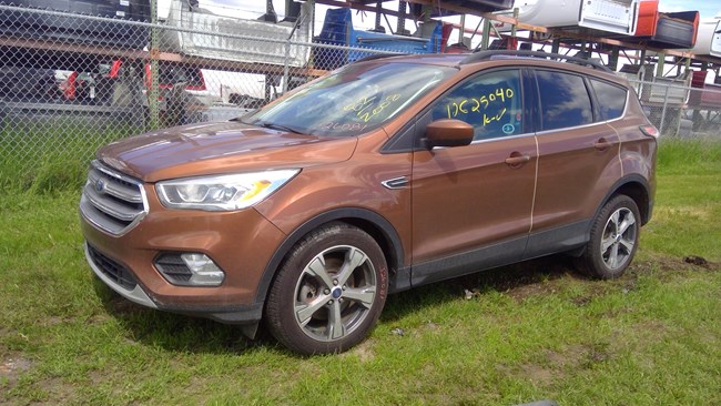 J26081, 17 Escape, 1.5L Turbo.jpg