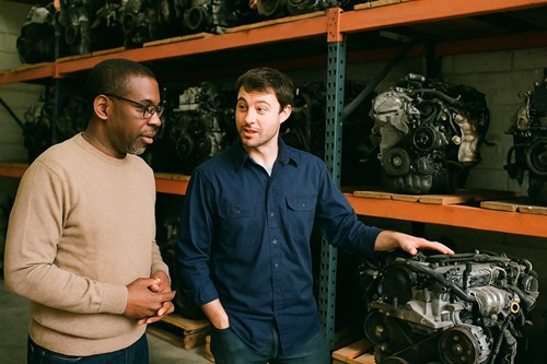 Jasper Auto & Truck Parts expert guiding customer in choosing the right engine